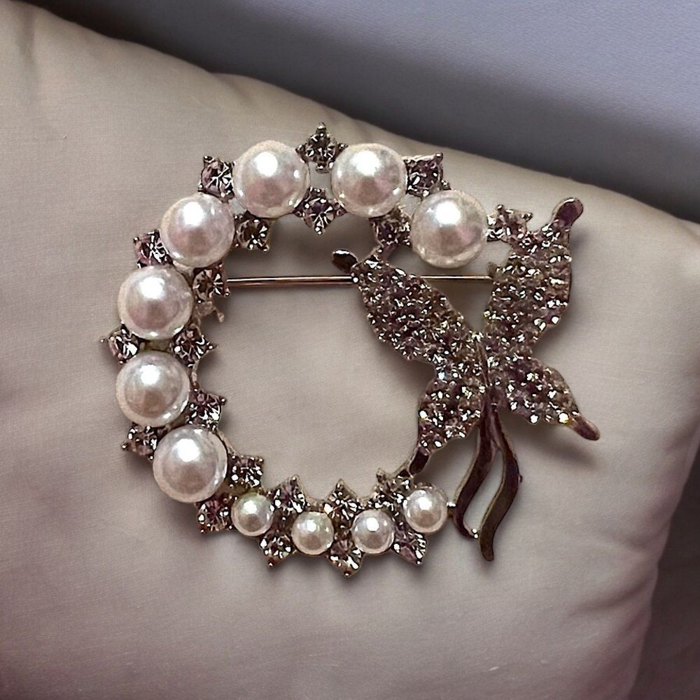 Butterfly Pearl Rhinestone Silver Tone Brooch NWT